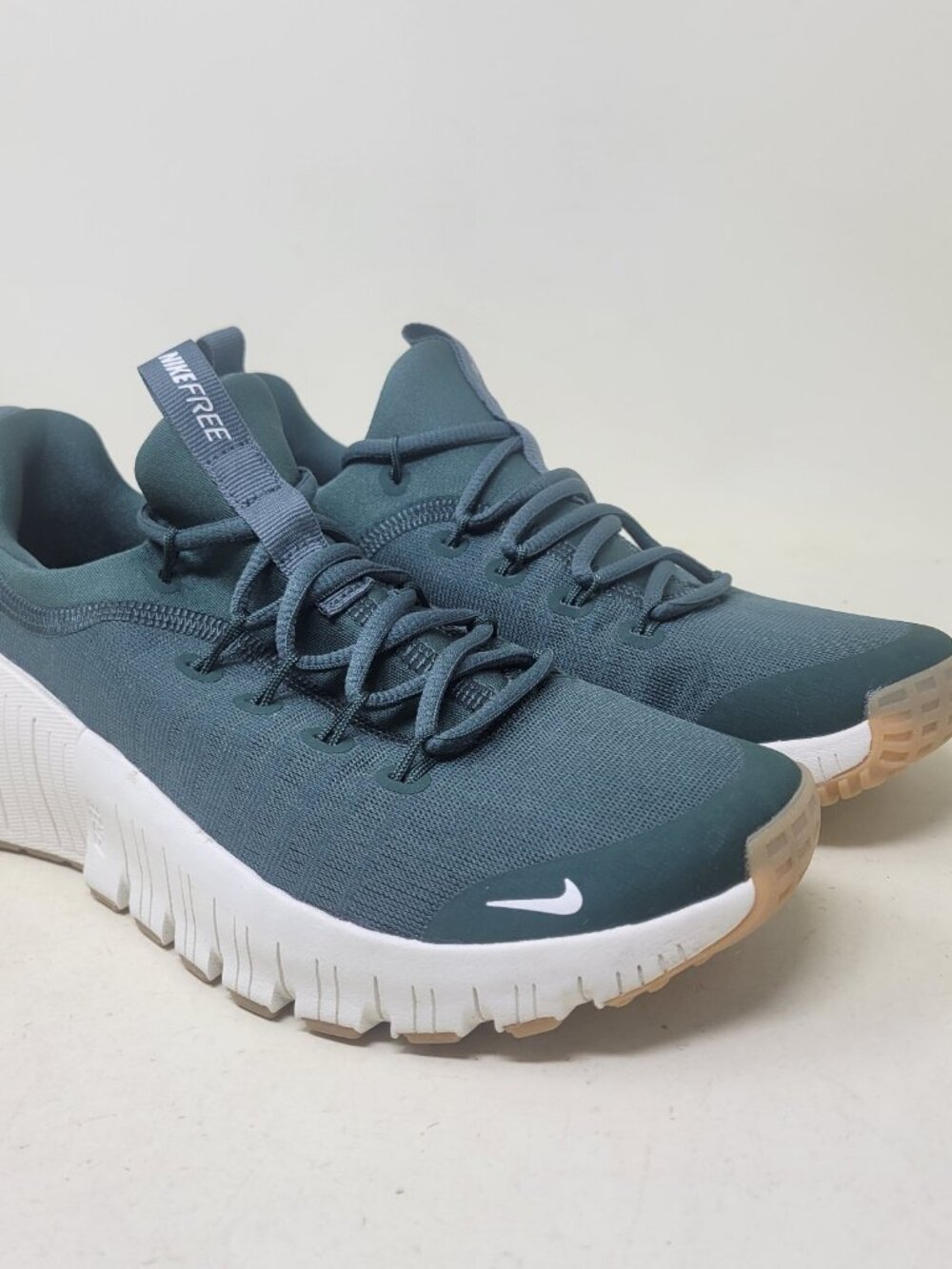 Women's Size 8 Nike Free Metcon 6 Vintage Green Sail FJ7126-300